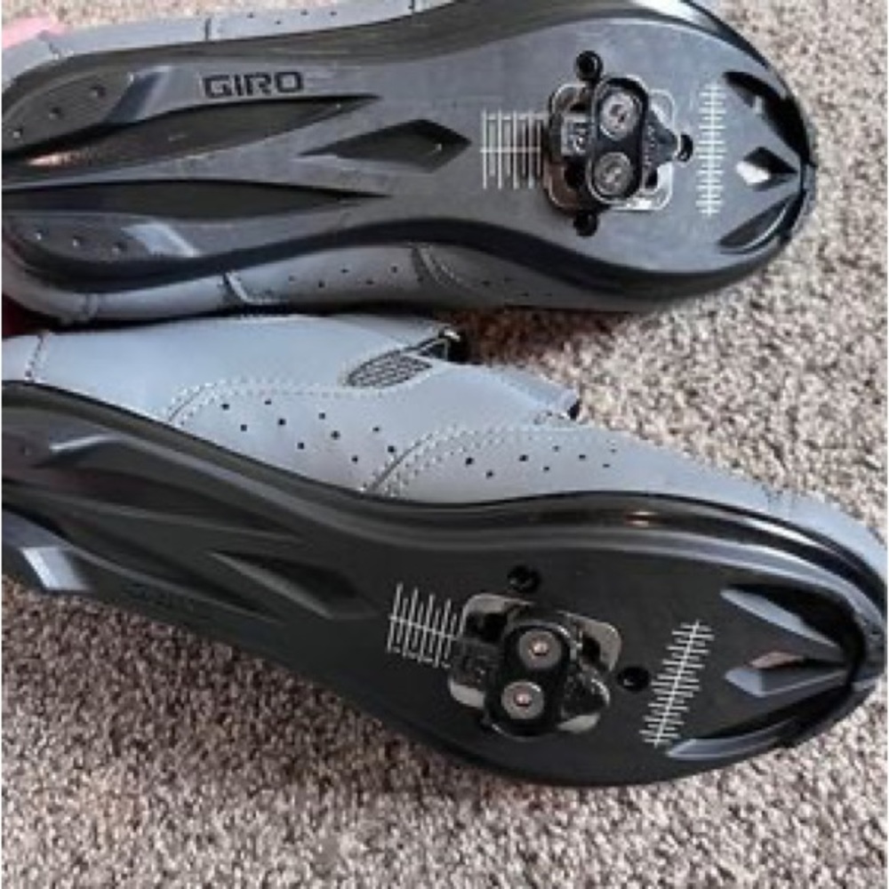 Cycling shoes